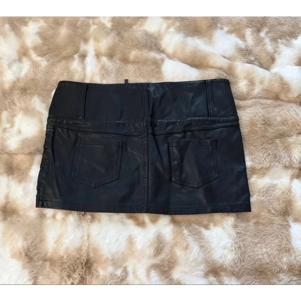 Black leather skirt - Picture 3 of 4